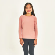 Lataa kuva gallerian katseluohjelmaan, Model Front: Uv Line Rashguard Longsleeve Uprpo Inf Rose Upf50+
