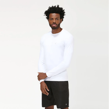 Lataa kuva gallerian katseluohjelmaan, Model Front: Uv Line Rashguard Men Fpu50+ Uvpro Long Sleeve T-Shirt White Uv
