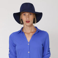 Lataa kuva gallerian katseluohjelmaan, Model Front: Uv Line Schlapphut San Remo Fpu50+ Hat Navy Blue Uv
