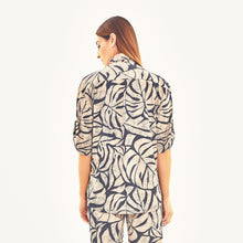 Lataa kuva gallerian katseluohjelmaan, Model Back: Uv Line Strandtop Shirt Copa Costela Off White Upf50+
