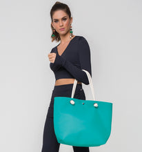 Lataa kuva gallerian katseluohjelmaan, Image 02: Uv Line Strandtasche Silicone Bag Turquesa
