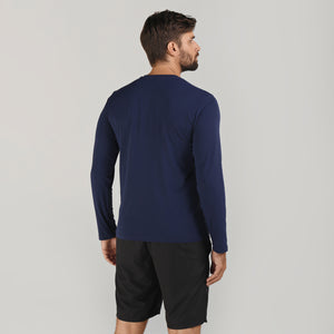Model Back: Uv Line Fitness-Top Sport Fit Mas Ml Marinho Upf50+