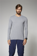Lataa kuva gallerian katseluohjelmaan, Model Front: Uv Line Fitness-Top Sport Fit Mas Ml Mescla Upf50+
