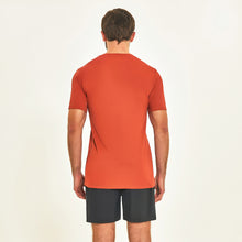 Lataa kuva gallerian katseluohjelmaan, Model Back: Uv Line Fitness-Top T-Shirt Sport Fit Ferrugem Upf50+
